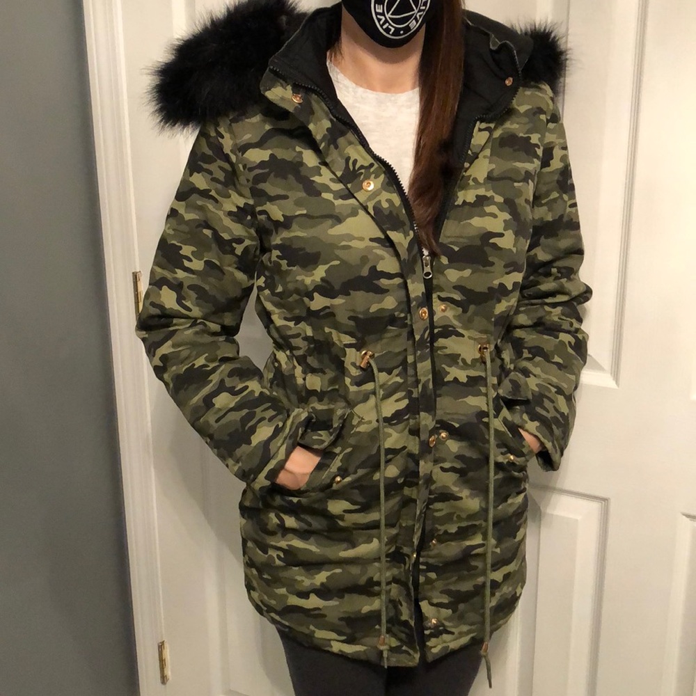 3/4 length camo winter coat small Brand New